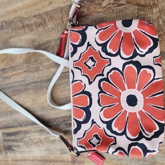 Coach Poppy Floral Desert Sky Canvas/leather Crossbody Bag purse. - Picture 4 of 6